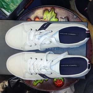 Ladies Tommy Hilfiger tennis shoes, size 8 1/2, white